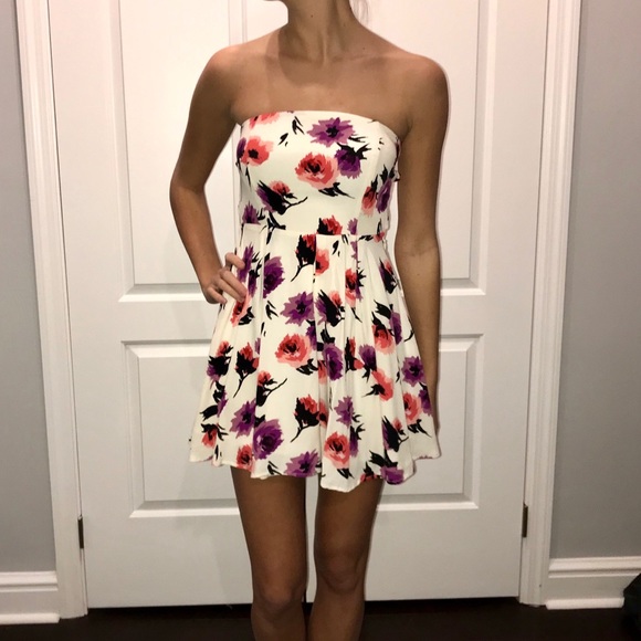Strapless Floral Dress - Forever21 - Picture 2 of 4